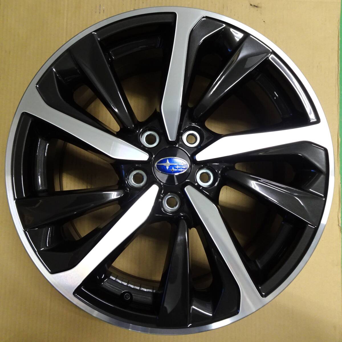 SUBARU クロストレック GU スバル アルミホイールセット 18