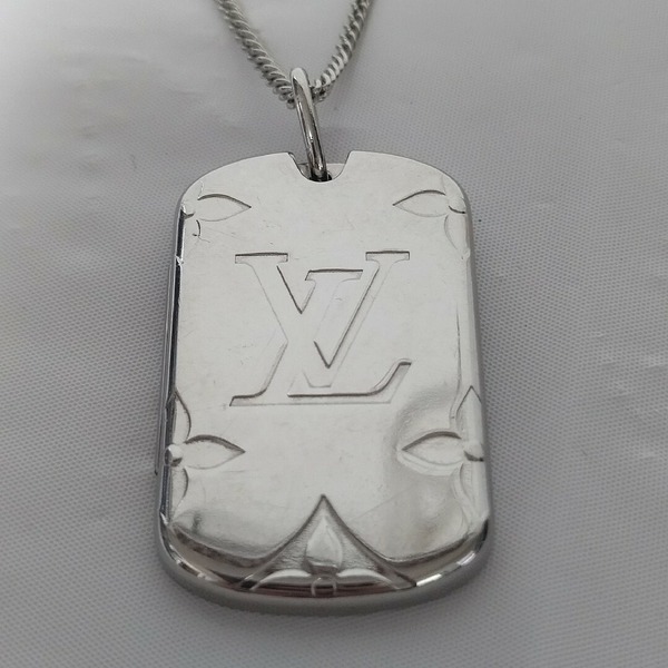 【美品】ルイヴィトン ロケットネックレス モノグラム シルバー M61284