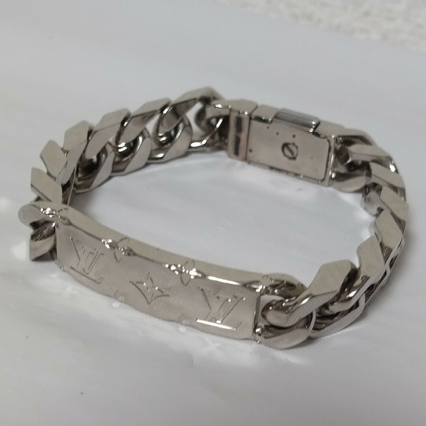【美品】ルイヴィトン チェーンブレスレットモノグラム シルバー LVシグネチャー