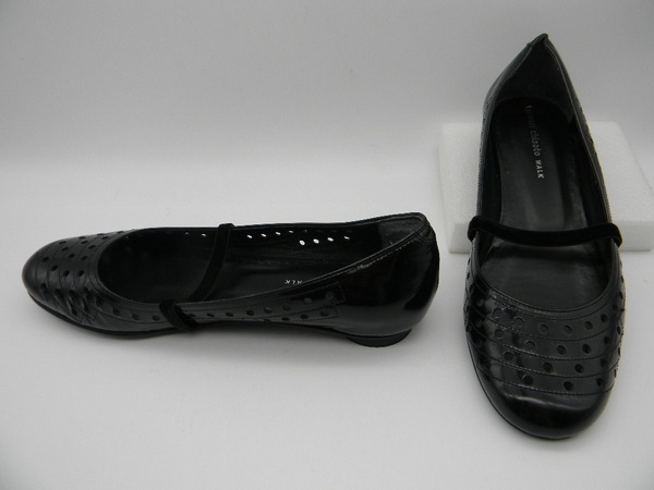 ◆*□【 tsumori chisato walk 】★ 革パンプス(24cm)エナメル 黒 ツモリチサト ローヒール