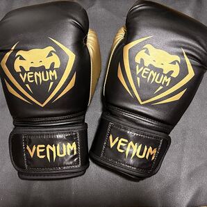 VENUM ボクシンググローブ 10oz 黒 金 Contender