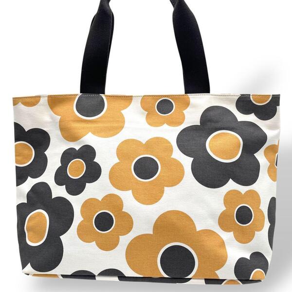 極美品 MARY QUANT マリークワント トートバッグ ホワイト系 花柄