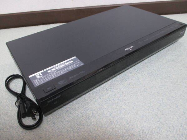 美品☆シャープ 2番組同時録画 ブルーレイレコーダー BD-W500
