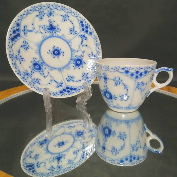 DENMARK印有 未使用◇自宅保管 ロイヤルコペンハーゲン ブルーフルーテッド ハーフレース カップ&ソーサー ROYAL COPENHAGEN B