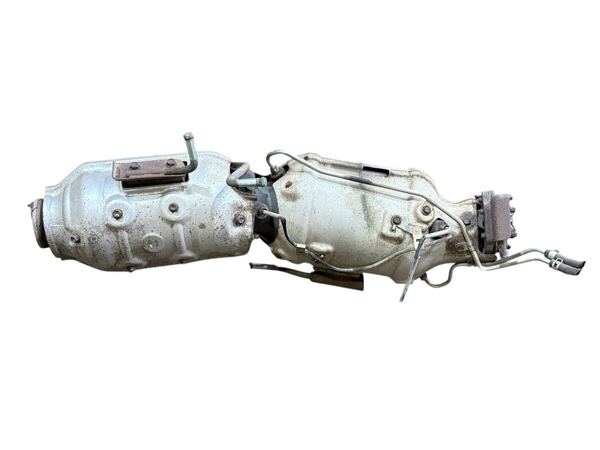NV350 キャラバン E26 触媒 YD25DDTI コア用 カット 送料無料 コンバーター キャタライザー