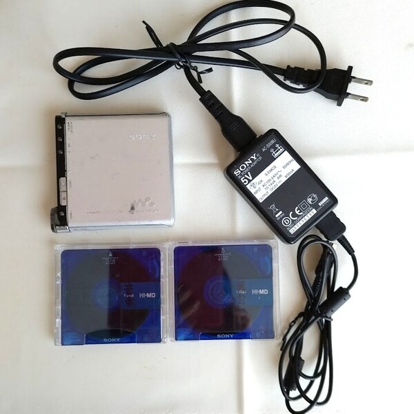 ジャンク品★SONY MDウォークマン MZ-RH1 シルバー ACアダプター MDディスク ソニー 送料込み