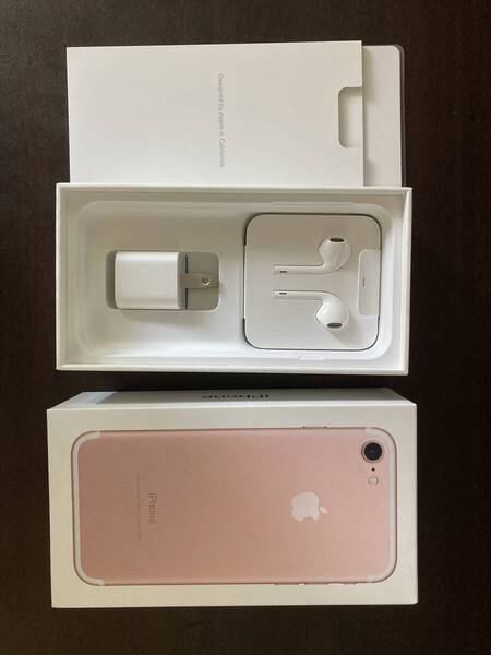 iPhone8 64G 中古 ゴールド 最大バッテリー容量 93% 箱はiphone7用が付きます。