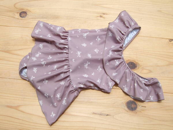 *美品!キッズかわいい女の子tete a teteグレーワンピース水着110センチ*