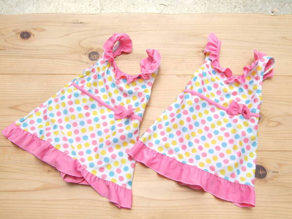 美品!キッズ女の子双子水玉柄ホワイトワンピース水着95センチ2着セット