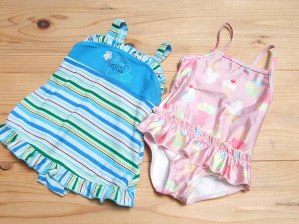 USED!キッズ女の子ワンピース水着90センチくらい2着セット(25)