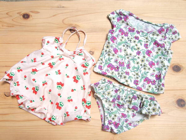 USED!キッズ女の子いちご柄ワンピース、セパレート水着90センチ2着セット(27)