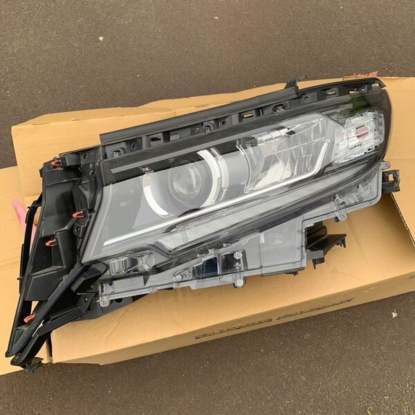 ランドクルーザー プラド 150 左LEDヘッドライト KOITO 60-262 刻印 J