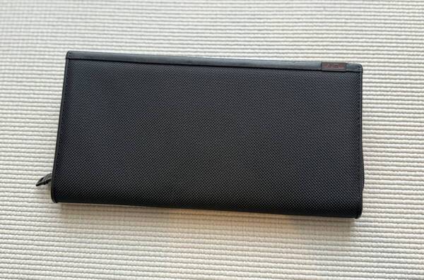 【美品】TUMI トゥミ ラウンドジップ トラベル カードケース ブラック
