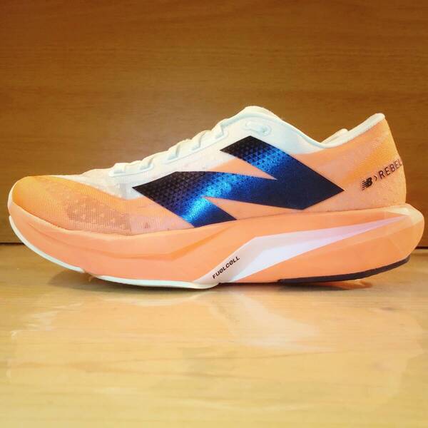 【美品】New Balance/ FuelCell Rebel v4/ 27.0 cm/ ホットマンゴ/ ニューバランス フューエルセル レベル MFCXCO4