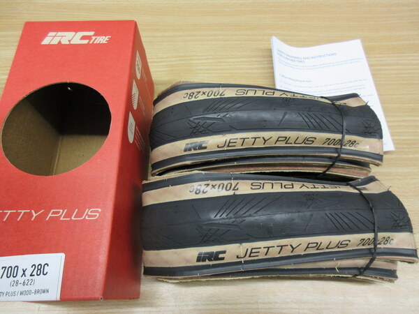 IRC JETTY PLUS 700×28c ブラック/スキンサイド 2本セット 新品・パッケージ無し