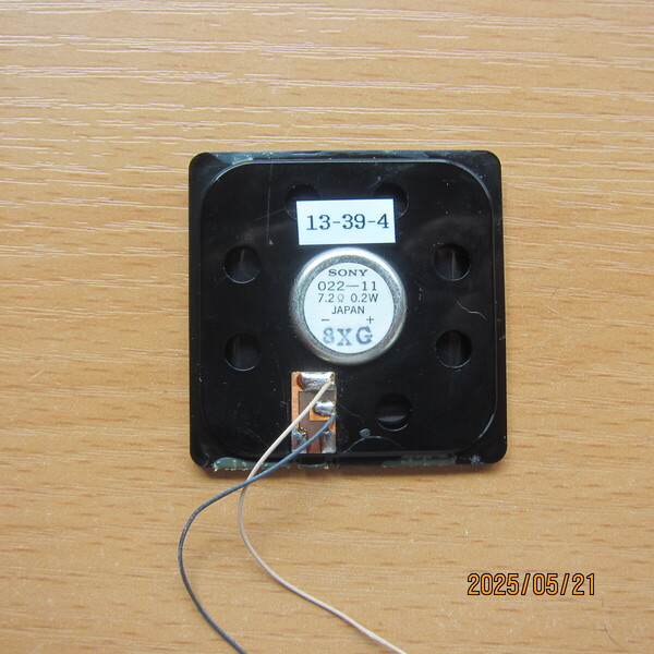 小型スピーカー 4角スピーカー SONY ICR-EX25撤去品 44ⅹ44mm 厚み4mm 7.2Ω 0.2W 音出しOK 13-39-4