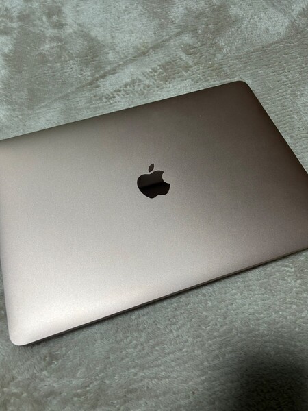 ★送料無料・オマケ付き★Apple MacBook Air A2337 8GB SSD256G 中古美品