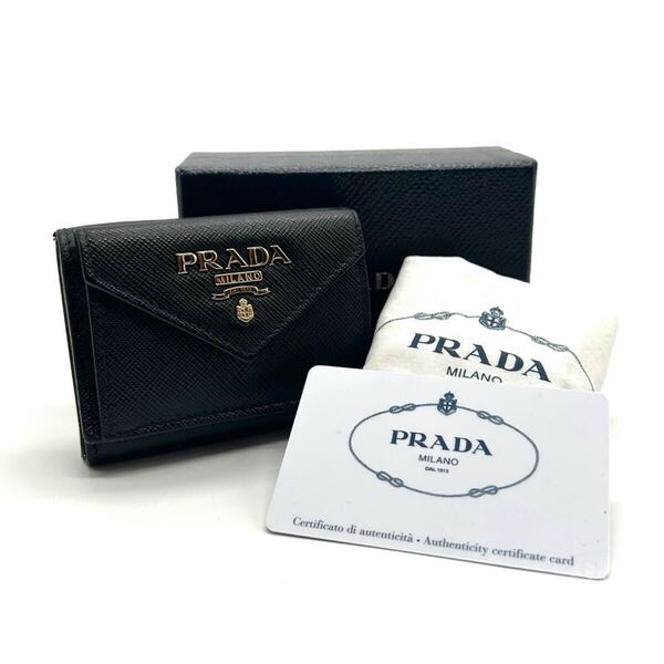 PRADA プラダ 三つ折り財布 サフィアーノ コンパクトウォレット 1MH021 財布 ミニ財布 コンパクト財布 ブラック レザー ゴールド