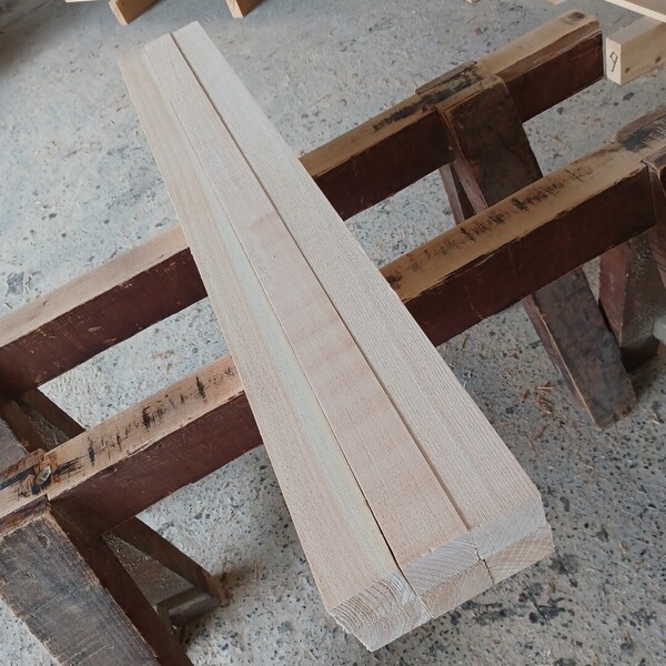 角材-1005【100×4.7×4.7cm】 国産ひのき 角材 6本セット 枠組み テーブル脚 一枚板 無垢材 桧 檜 DIY