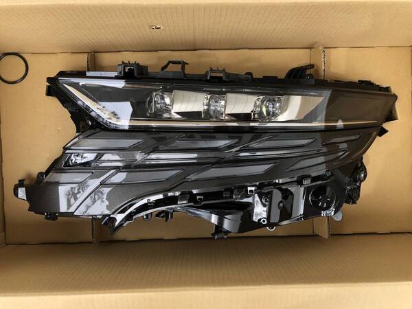 【送料無料】トヨタ アルファード 左ヘッドライト 6AA-AAHH45W-PFXLB 81185-V2070