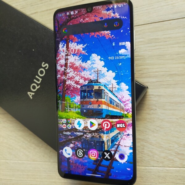 SHARP 「AQUOS zero 2」 ミスティホワイト 美品になるかと思います RAM8GB.ROM256GB snapdragon855搭載機種 SHV47 SIMロックフリー