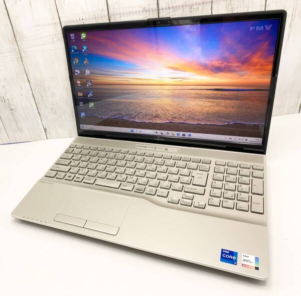 【最新OS Windows11】SSD1TB メモリ32GB 富士通 ノートPC AH53/E3 第11世代Core i7-1165G7 Office Webカメラ Bluetooth Zoom