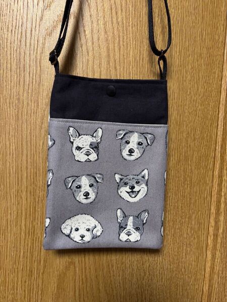 NO.283 ハンドメイド サコッシュ 犬柄 斜め掛け スマホポシェット ショルダーバッグ
