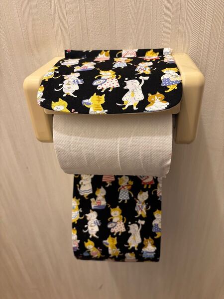 NO.177 猫柄トイレットペーパーホルダーカバー ブラック
