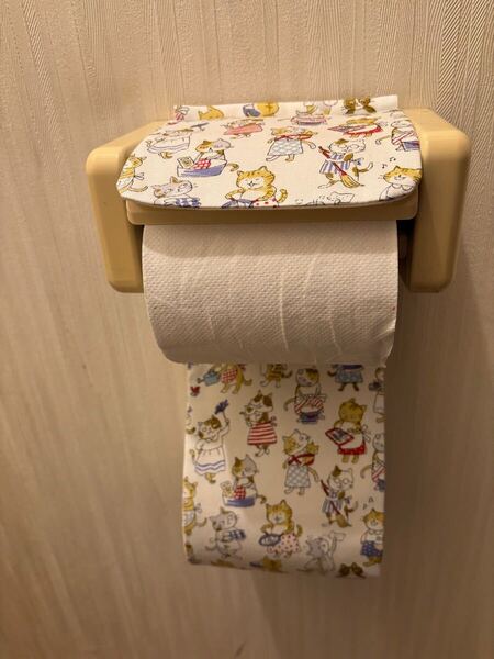 NO.179 猫のイラスト トイレットペーパーホルダーカバー ホワイト