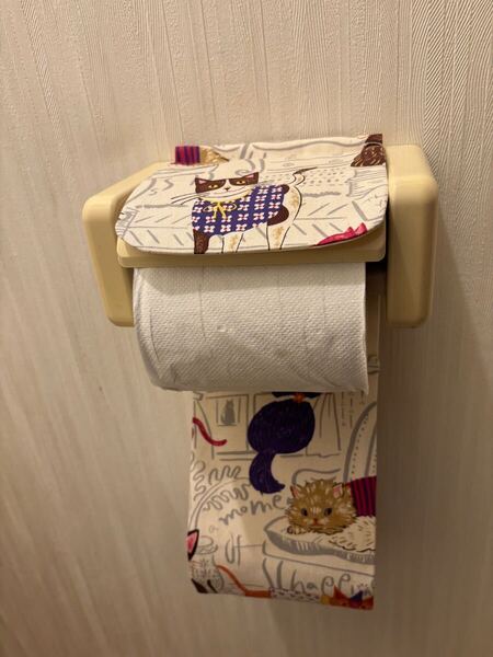 NO.256 ハンドメイド 猫デザイン トイレットペーパーホルダー