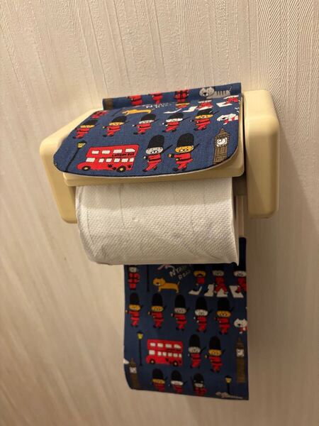 NO.260 ハンドメイド 猫柄トイレットペーパーホルダー ネイビーブルー