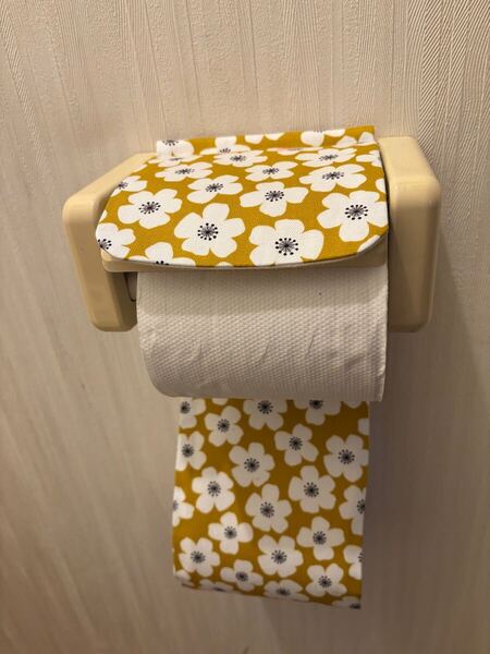 NO.303 ハンドメイド 花柄トイレットペーパー用ホルダー
