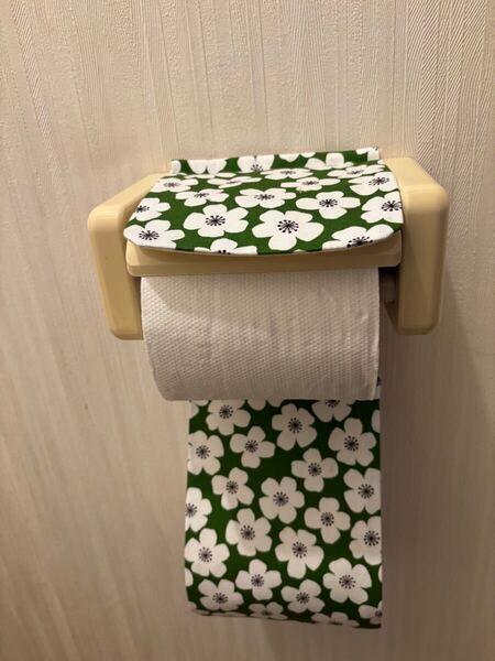 NO.306 ハンドメイド グリーン花柄トイレットペーパー ホルダー
