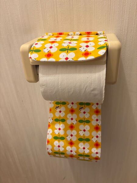 NO.309 ハンドメイド シマエナガ柄トイレットペーパーホルダー