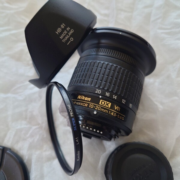 ニコン NIKON AF-P DX NIKKOR 10-20mm F4.5-5.6G VR 美品 フィルター、フ―ド付き 送料無料