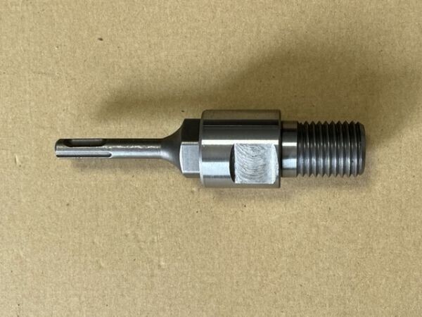 送料無料 SDSプラス軸→M27ネジ コアビット取付変換アダプター レジューサー ハンマードリル等でコア抜き可能 Cロッド/Aロッドネジも有★