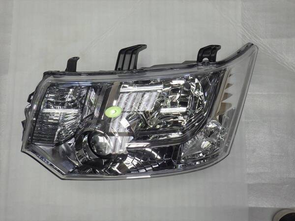 送料無料 匿名配送 新品未使用 デリカ D5 CV5W 純正HID 左ヘッドライト