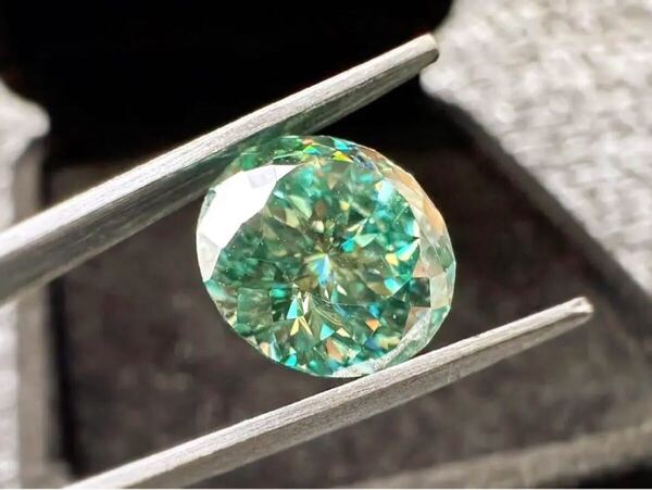 モアサナイト グリーン 2.0CT 8.0mm ロシアンカット ルース 証明書付き モアッサナイト