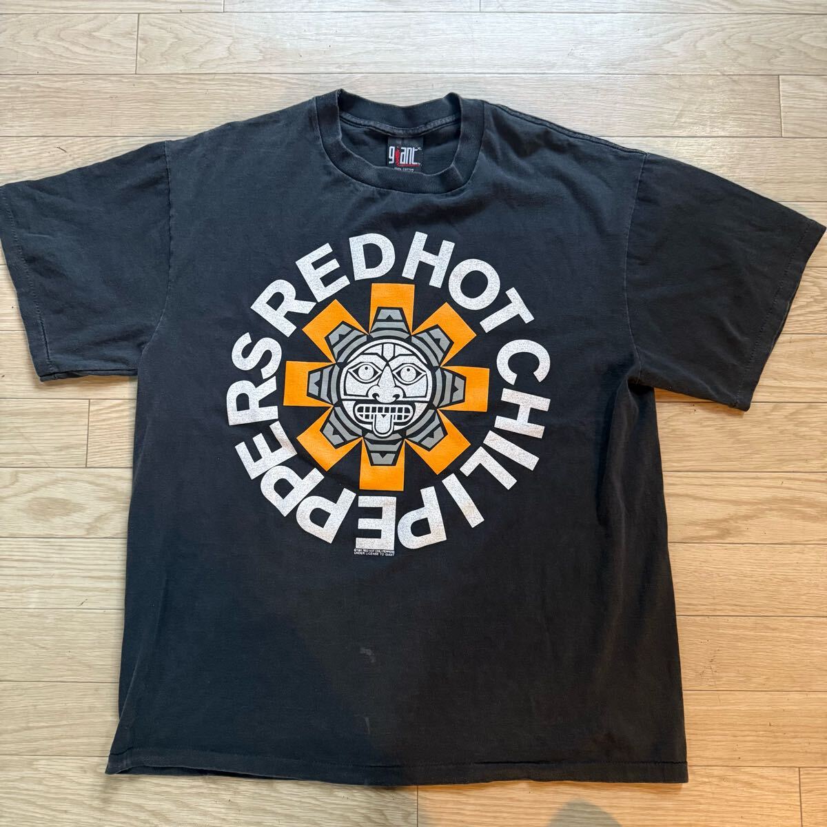 US 古着 バンT レッチリ Tシャツ 2022 グレー US:L - メルカリ