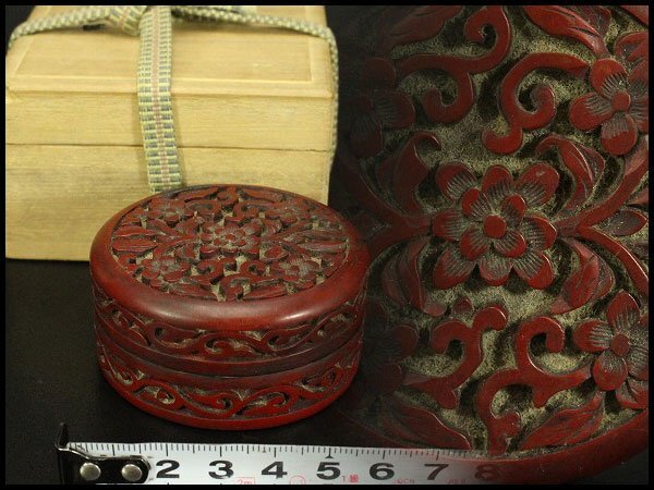 骨董品　堆朱香合 楽天市場】骨董○堆朱花文花瓶○堆朱 / 銅製 / 陰刻文 | 20世紀