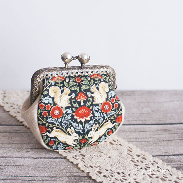 がま口コインケース*兎とリス*ハンドメイド*ハンドメイド