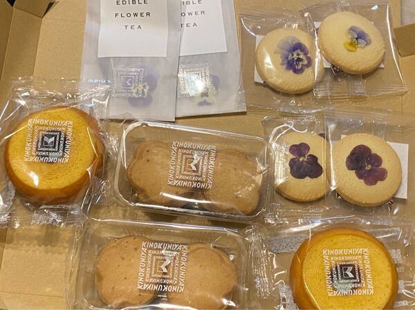 紀ノ国屋☆お菓子詰め合わせ☆焼き菓子☆紅茶☆フラワーティー☆バウムクーヘン☆クッキー☆