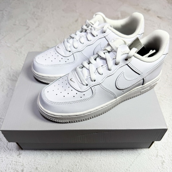 22.0cm 新品未使用 NIKE FORCE 1 LE PS ナイキ フォース 1 スニーカー キッズ シューズ レザー ホワイト 白 定番 人気 B品 箱有り 正規品