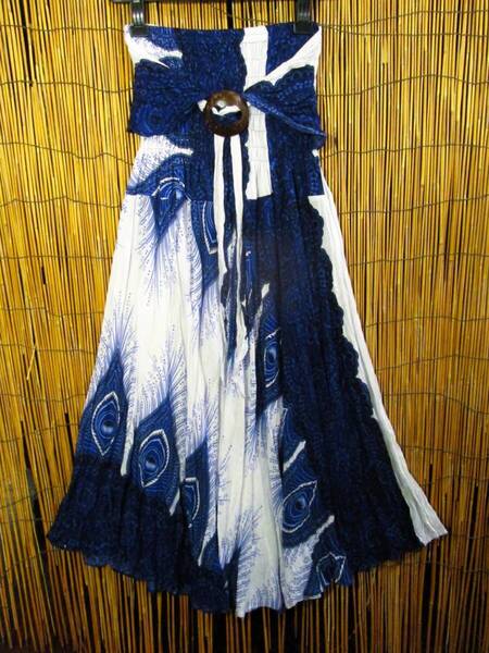 ③新品*レーヨン素材*白色ベース*ピーコック調プリント*2WAY*フレアー*ロングスカート