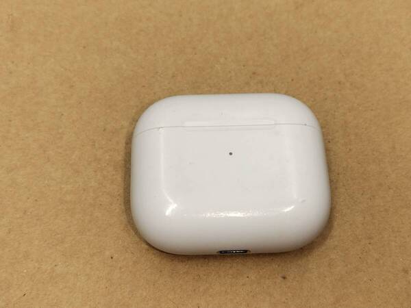 NH2409 3-③ Apple 純正 Airpods アップル エアーポッズ 第3世代 充電ケースのみ A2566