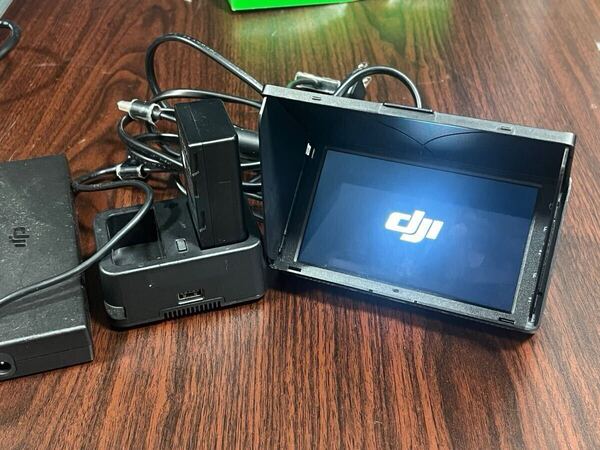 DJI Crystsl sky 5.5inch 高輝度モニター バッテリー、チャージヤー付