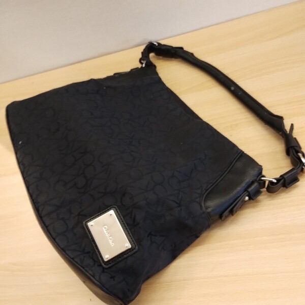 Calvin Klein カルバンクライン ショルダーバッグ バッグ