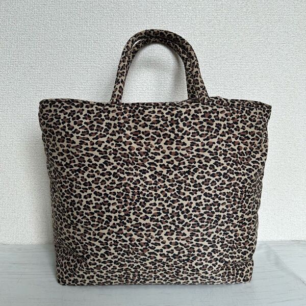 美品 LAISSE PASSE レッセパッセ レディース トートバッグ マザーズバッグ 豹柄 ヒョウ柄 レオパード柄 ナイロン クッション性 大容量