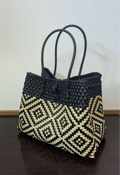 プラカゴ メルカド トートバッグ ハンドメイド マルシェ かごバッグ パサール 模様編み 細あみ ブラック×クリーム