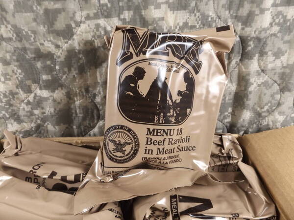 箱だし!2023年5月検品 MENU-18 MREレーション 米軍 ミリ飯 ミリメシ 戦闘糧食 非常食 備蓄 保存食 防災バッグ 車中泊 サバゲ キャンプ